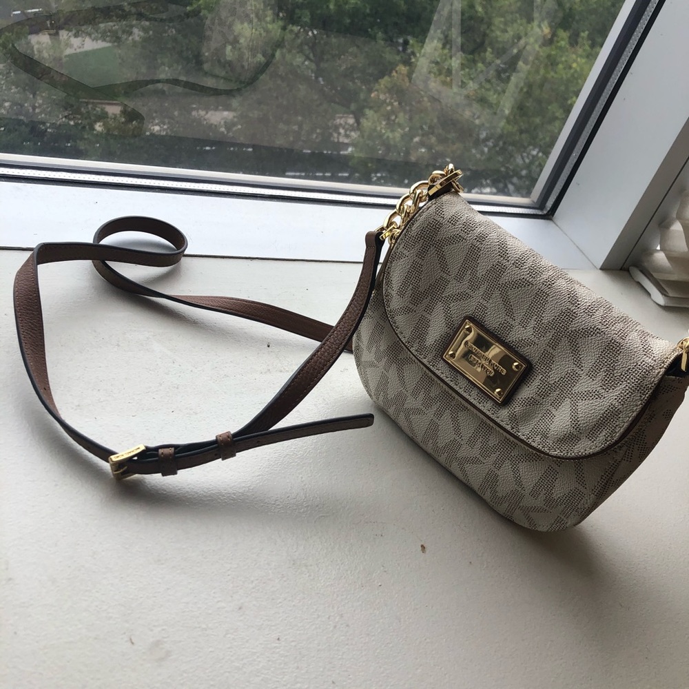 Michael Kors Crossbody